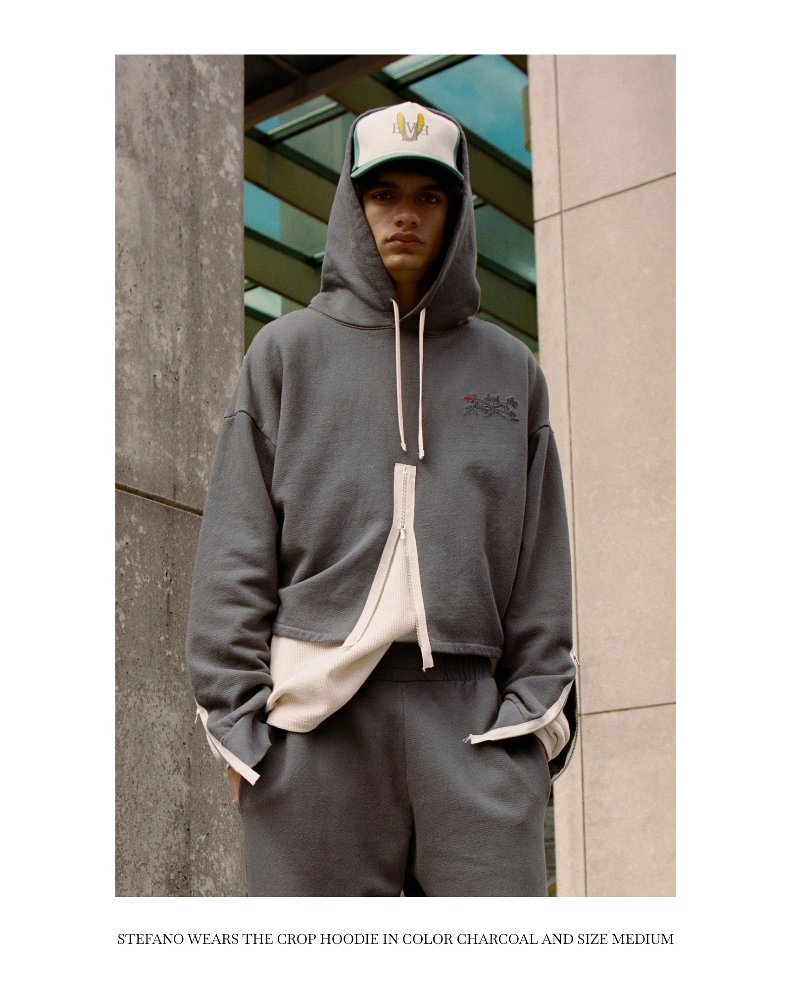CROP HOODIE