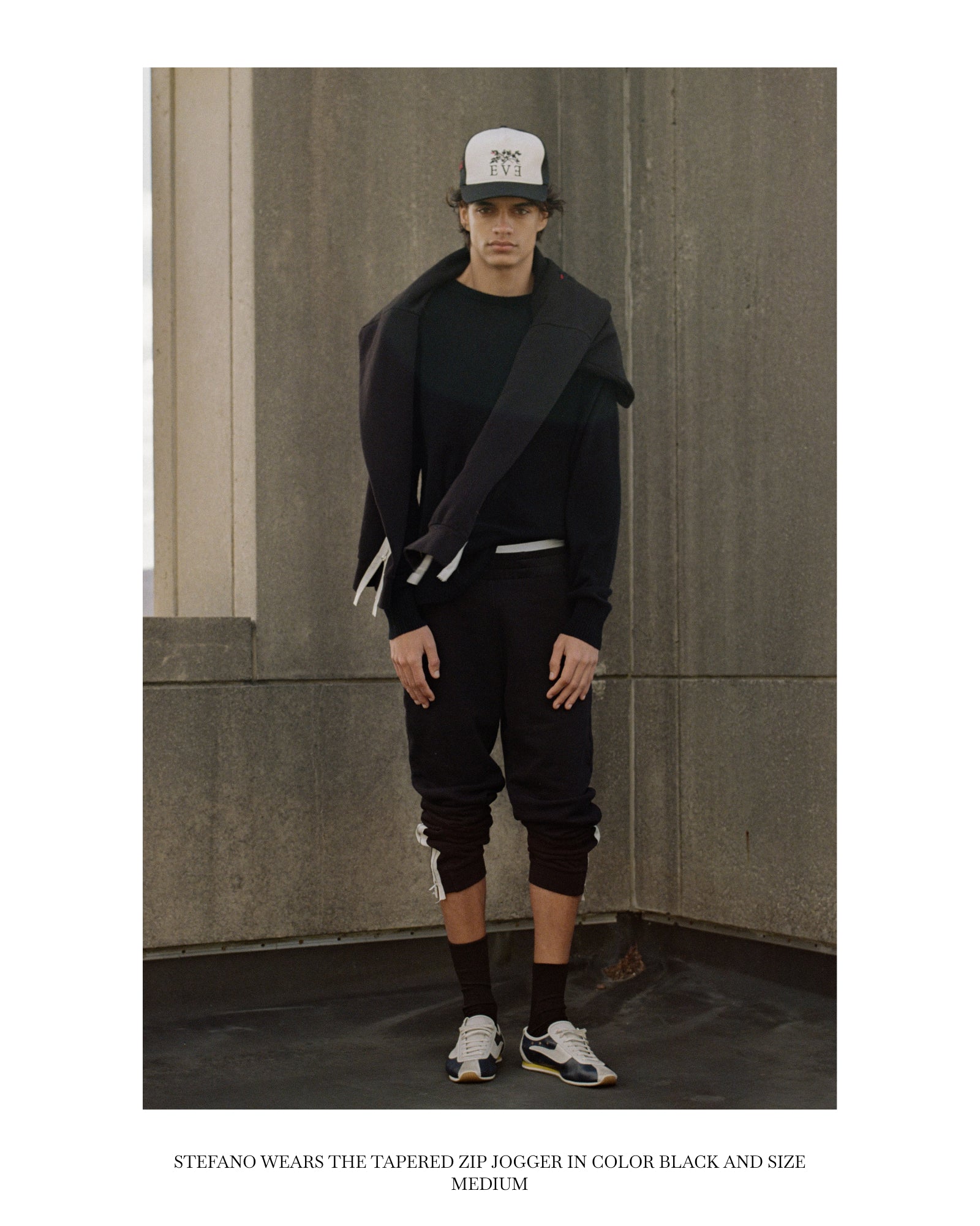 TAPERED ZIP JOGGER